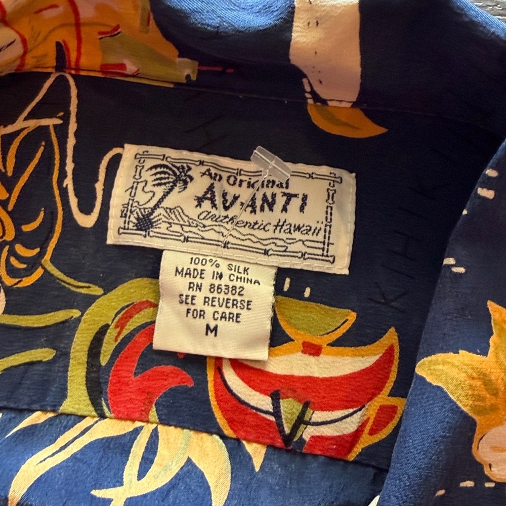 An Original Avanti Silk Button down aloha Waikiki hospitality medium - Picture 2 of 4